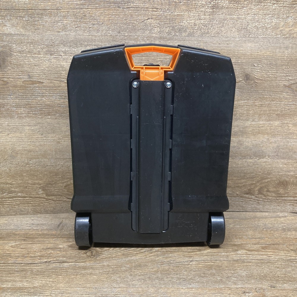 Hot Wheels 100 Car Rolling Storage Case with Retractable Handle Pre-Owned