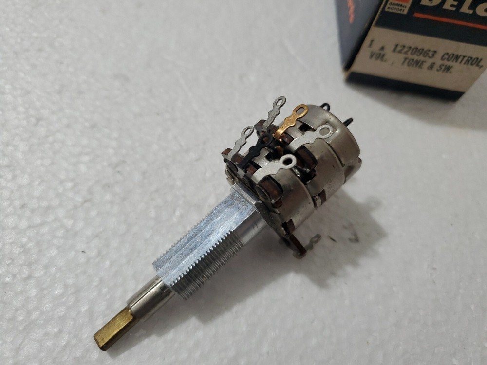 DELCO Control Volume Tone Switch Part #1220963 - Potentiometer