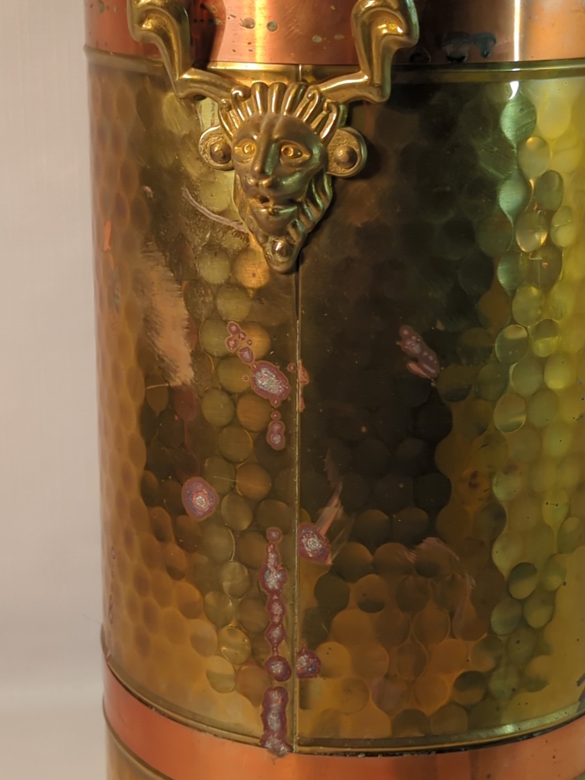 Hammered Brass Copper Umbrella Stand Lion Head Handles Feet Regency Vtg 15x7"