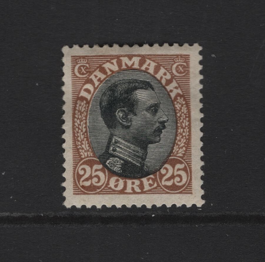 DENMARK SC#107 -- MH, VF --