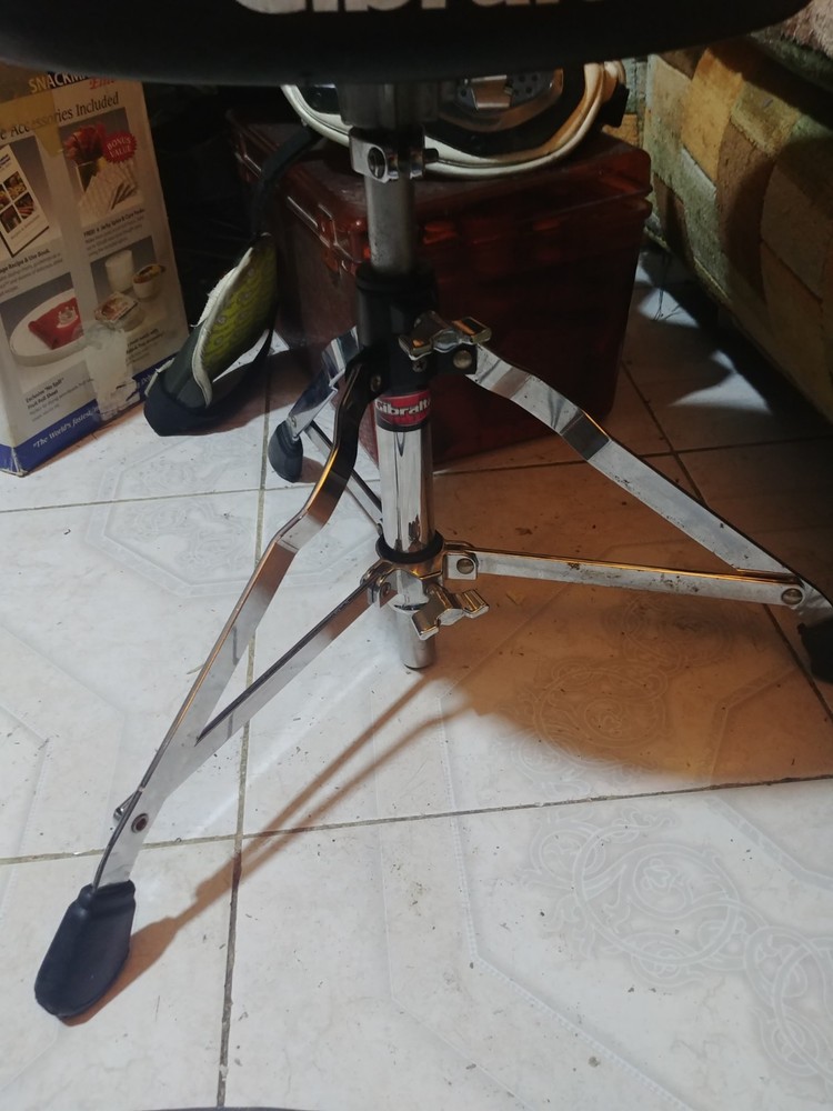 Gibraltar drum throne.