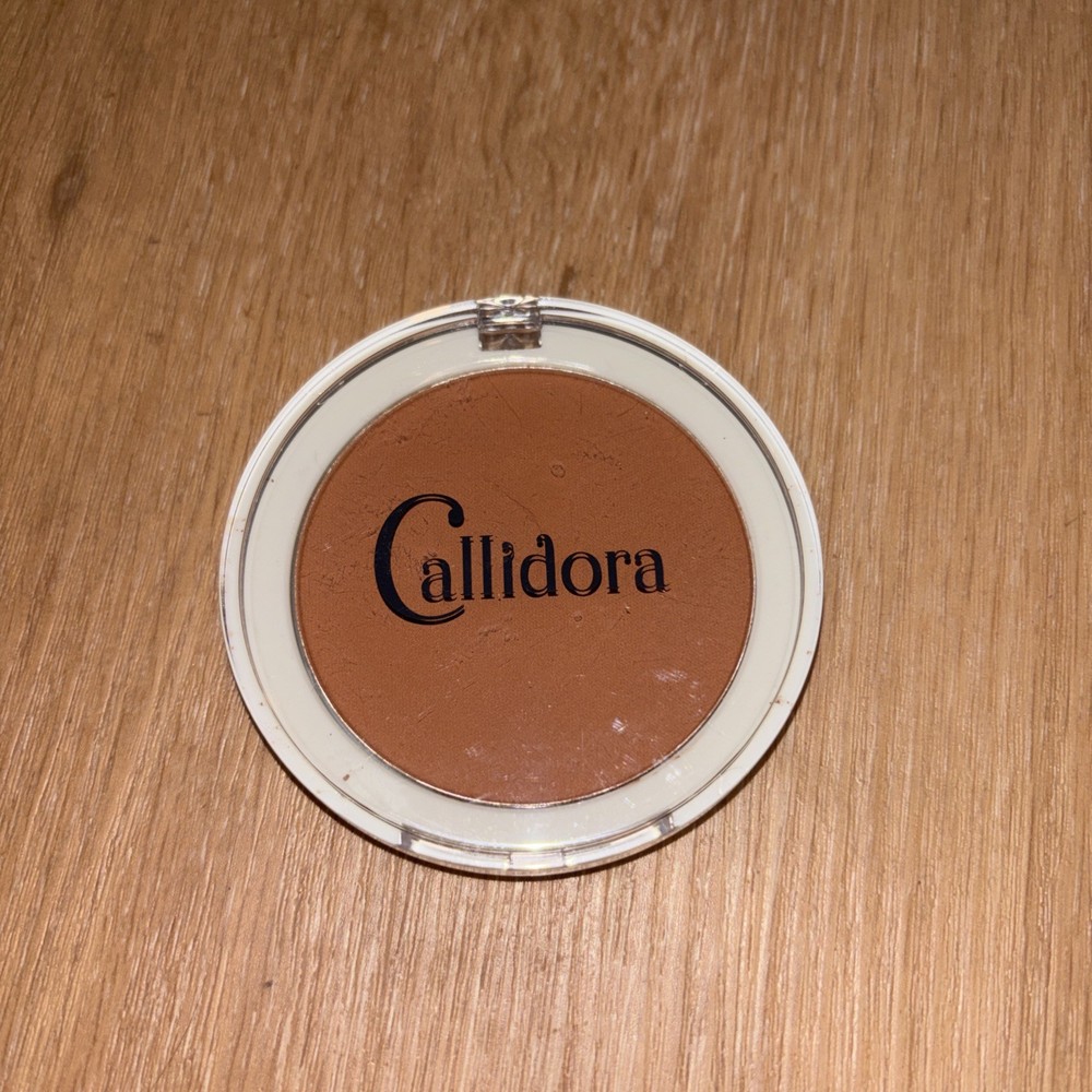NEW Callidora Makeup Pressed Power Bronzer Cinnamon
