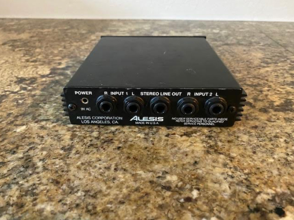 Alesis Micro Cue Amp - 2 Channel Headphone Amplifier
