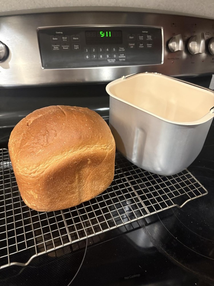 15H Delay Timer, 60Min Keep Warm, 2LB Capacity Bread Machine
