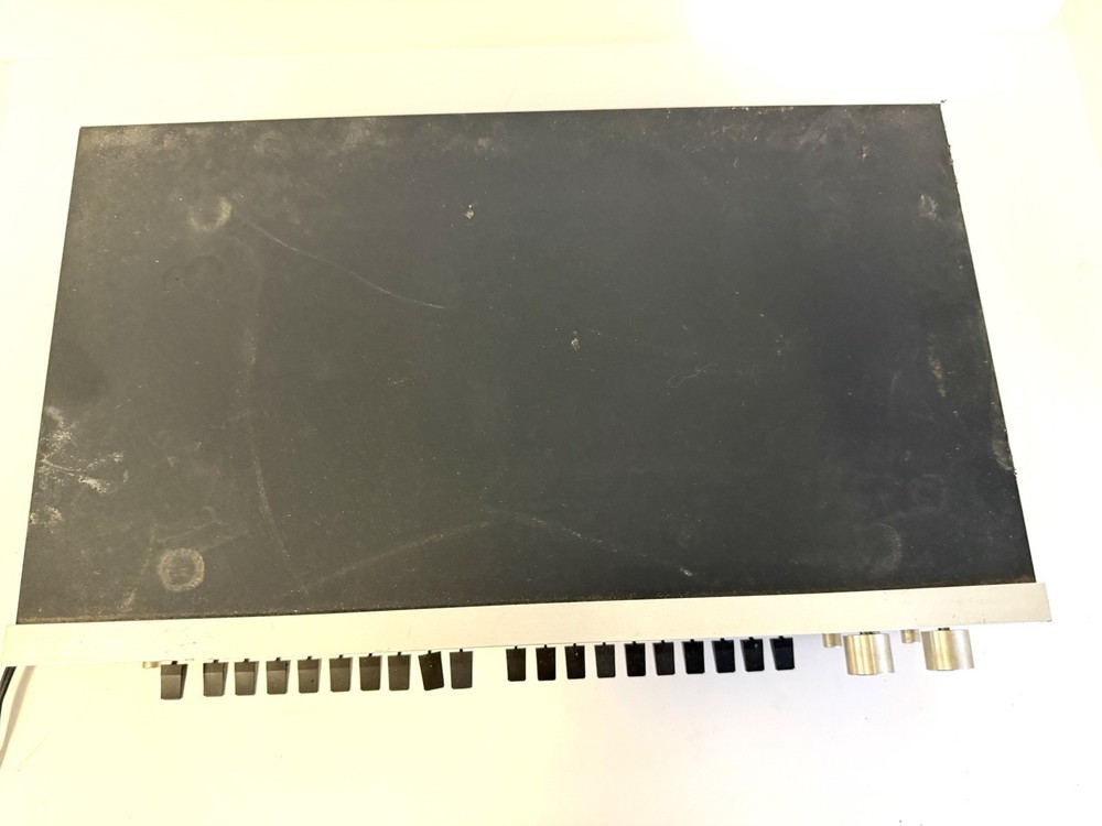 Realistc 31-2000 Wide Range Stereo Frequency Equalizer Silver Face