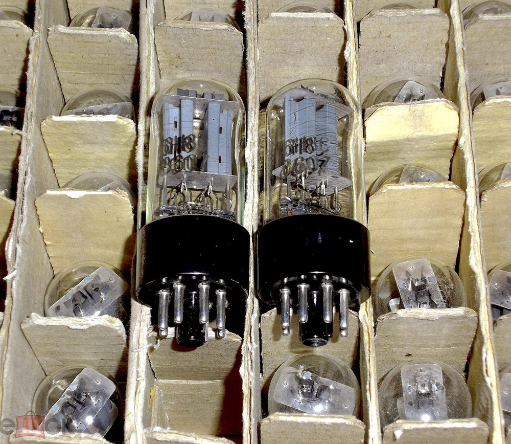 2pcs 6N8S 1578 6SN7 ECC32 6CC10 Tube Same Date Code 12-1982 Audio Amp USSR NOS