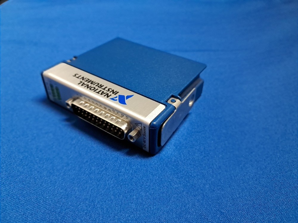 National Instruments NI 9475 With DSUB 8 Channel 60 V Digital Output Module