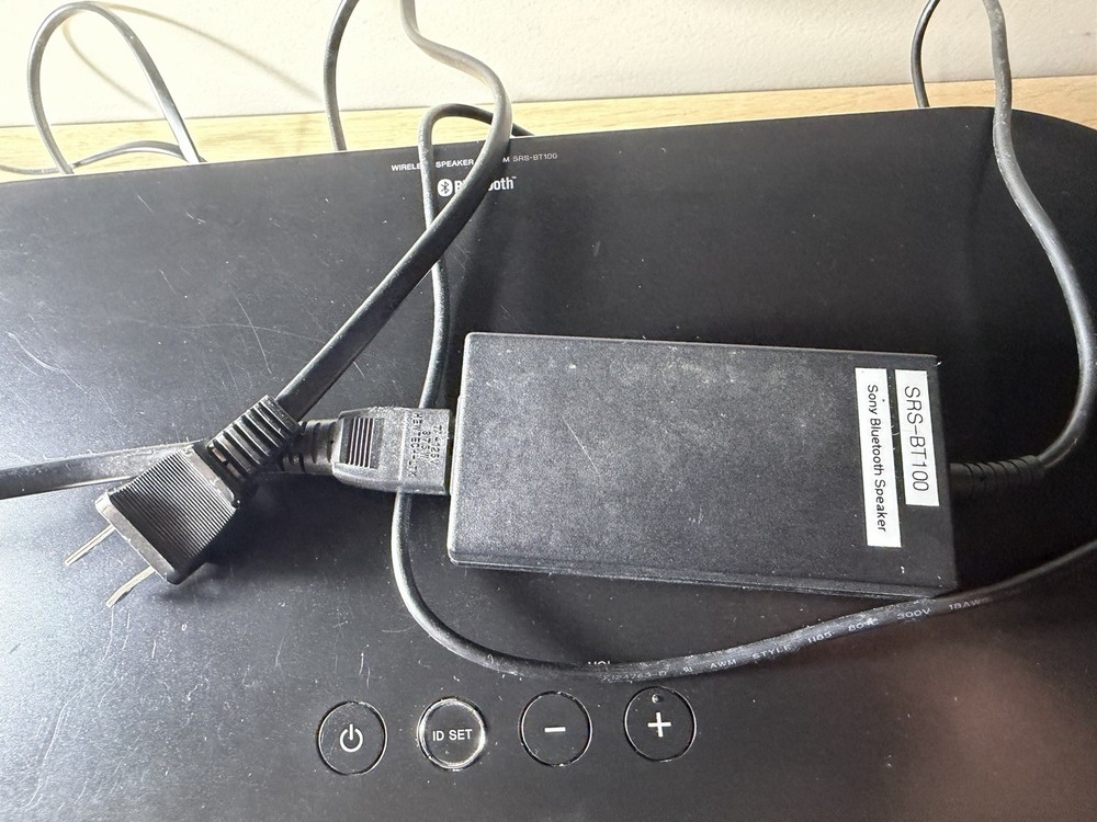 SONY Speaker System SRS-BT100 - Tested Working! Bluetooth Speaker