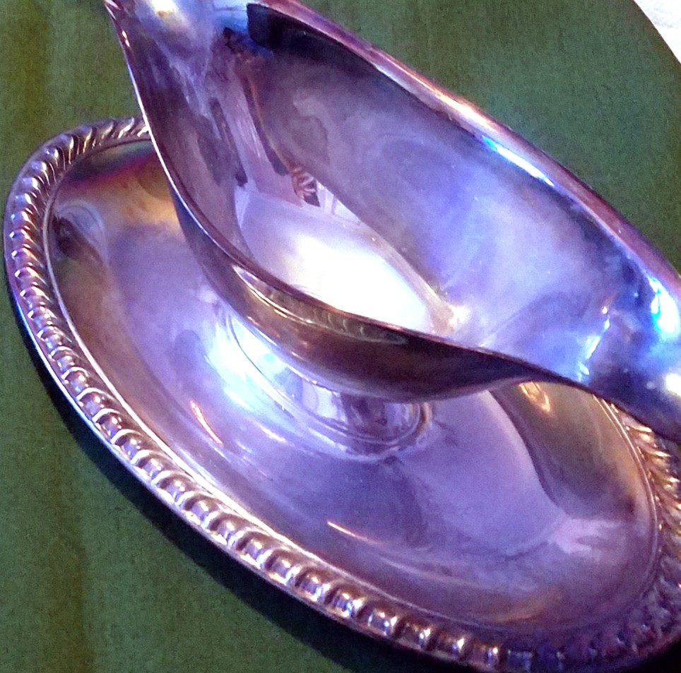 Vintage 6" Wm Rogers Silverplate Gravy Boat