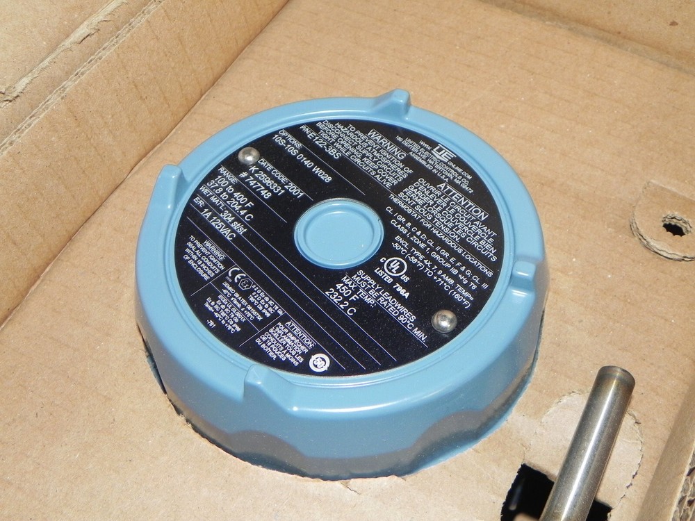 UNITED ELECTRIC Temperature Switch E122-3BS Explosion-Proof, 100-400 Op range