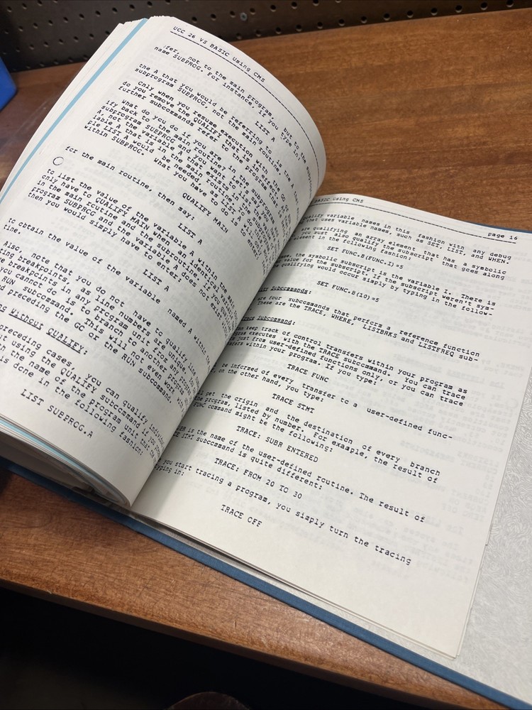 Vintage 1983 IBM BASIC CMS UCONN Course Training Binder VM MVS XEDIT Manual