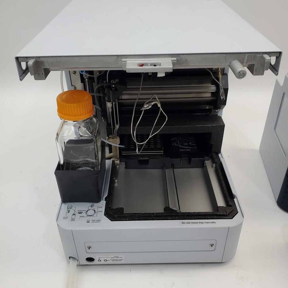 Bruker Holland Spark Autosampler Model 840 Powers On