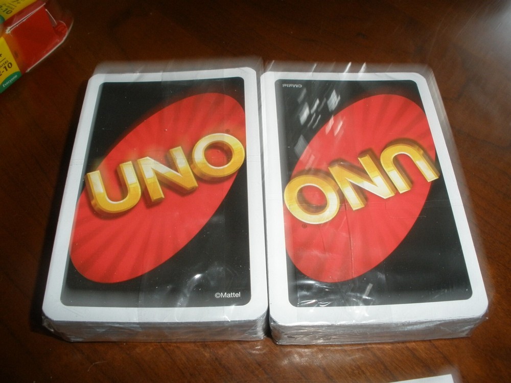 NEW 2012 Mattel UNO Card Game