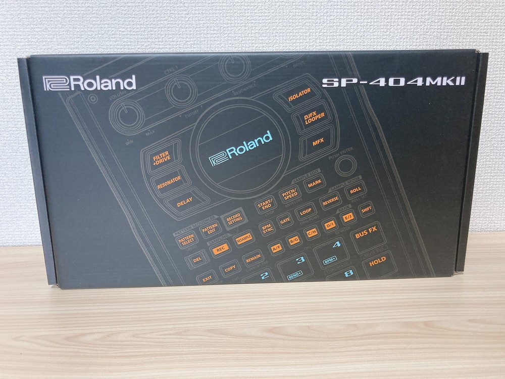 ROLAND Creative Liner Wave Sampler & Effector Beatmaking Machine SP-404MK2