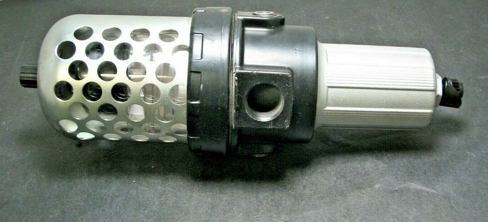 Master pneumatic Detroit Filter Regulator CFDR100 *USED*