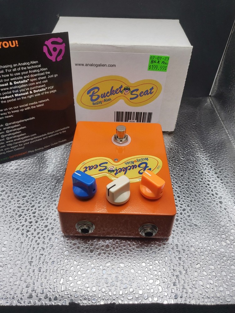 Analog Alien Bucket Seat