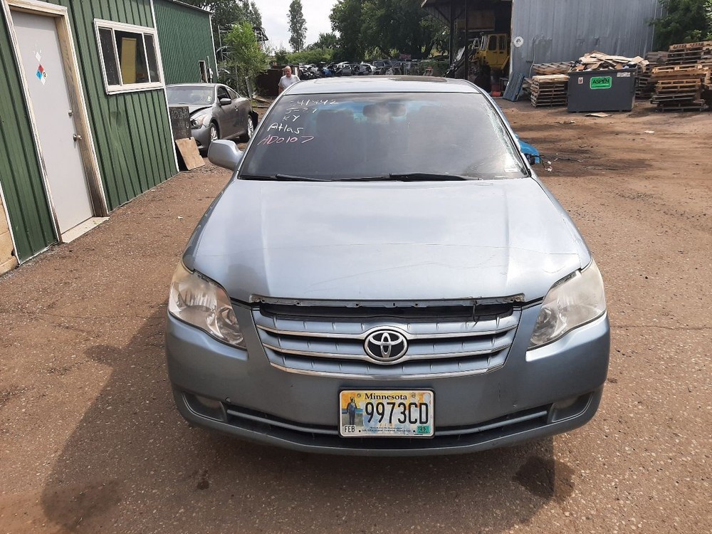 AVALON    2007 High Mounted Stop Light 1040465