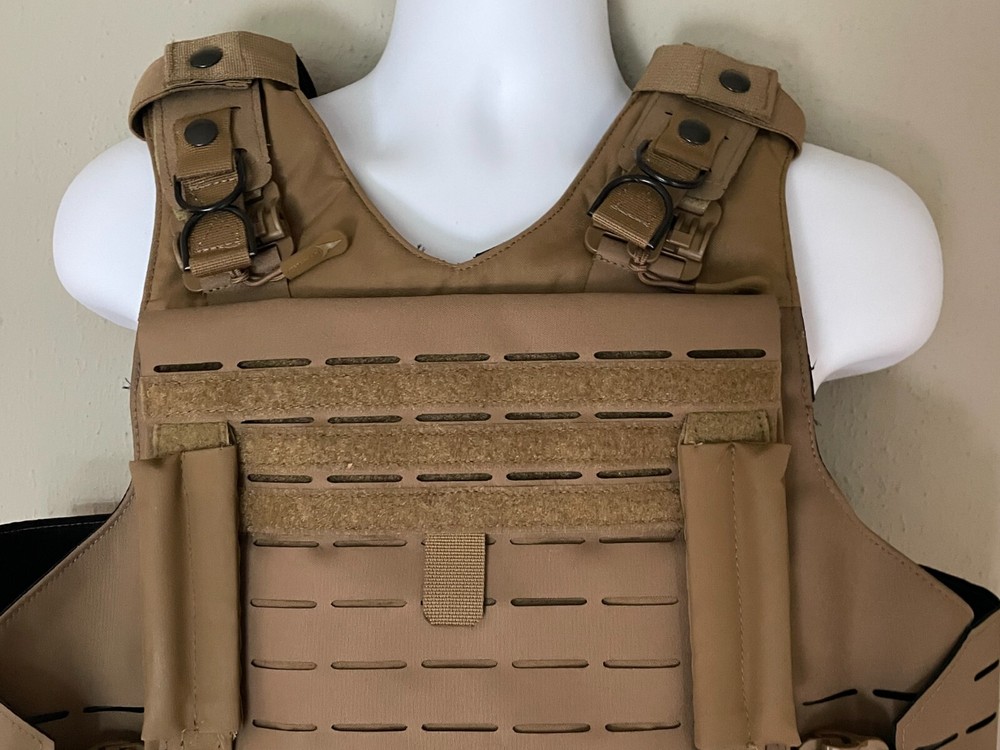 Protech Tactical Armor Plate Carrier Sz Small Coyote Webless First Spear Tubes