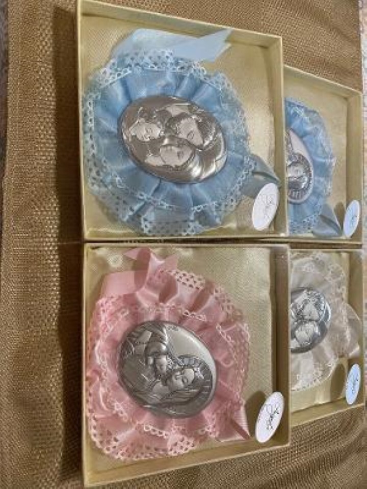 Assorted religious ornaments (4)