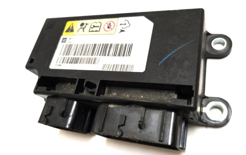 2011-2014 GM BCM ECU CONTROL MODULE OEM 13576749
