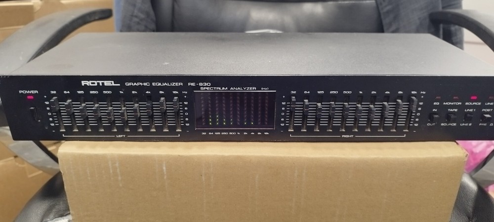 ROTEL EQUALIZER RE 830 SPECTRUM ANALYZER VINTAGE TESTED