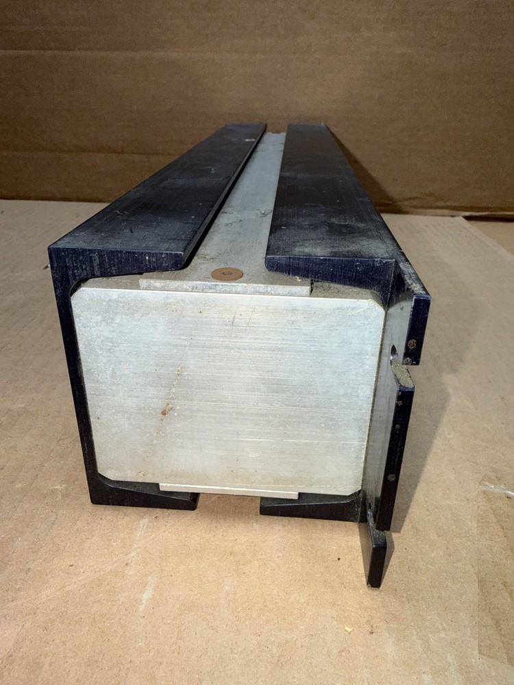 POWER DISTRIBUTION RACK / RACKMOUNT PANEL # 1