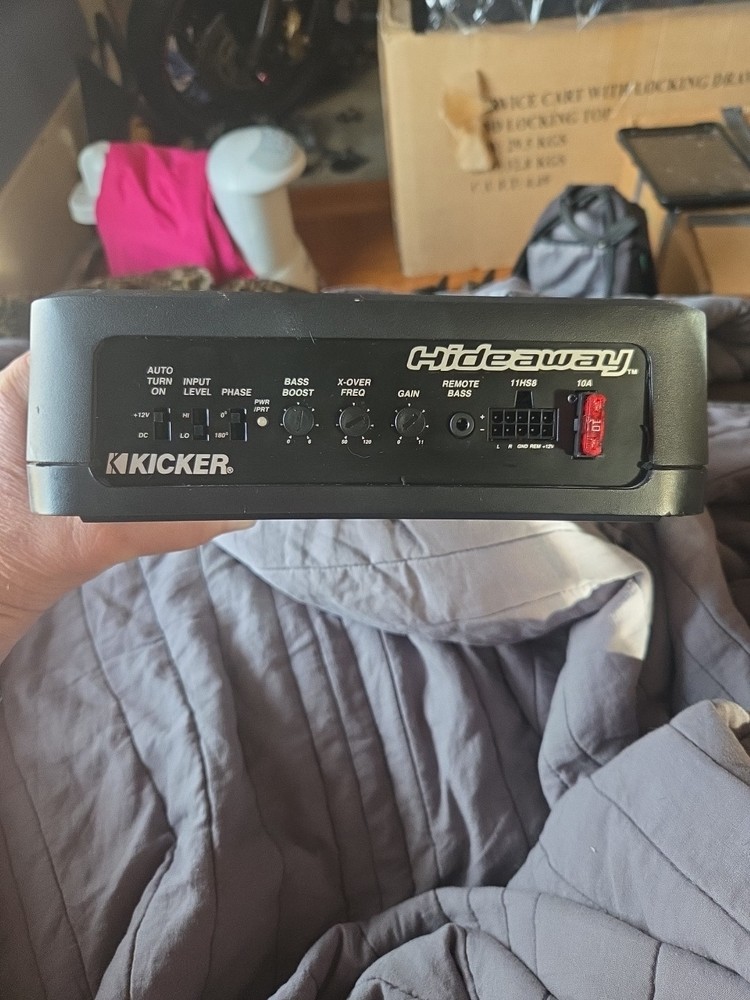 Kicker Hideaway HS8 150W 8" Powered Subwoofer