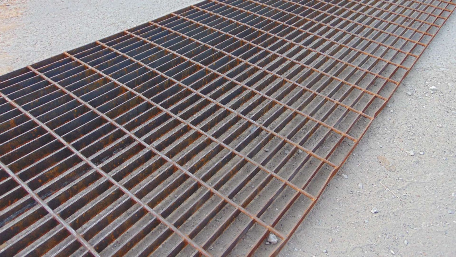 Steel Grating - 29-3/4" x 21' x 1" - Walkway, Drain Cover, Decking