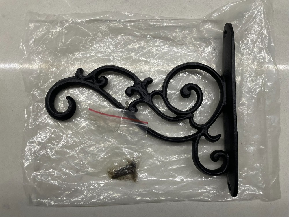 Iron Metal Hanging Planter Bracket Wall Hook for Hanging