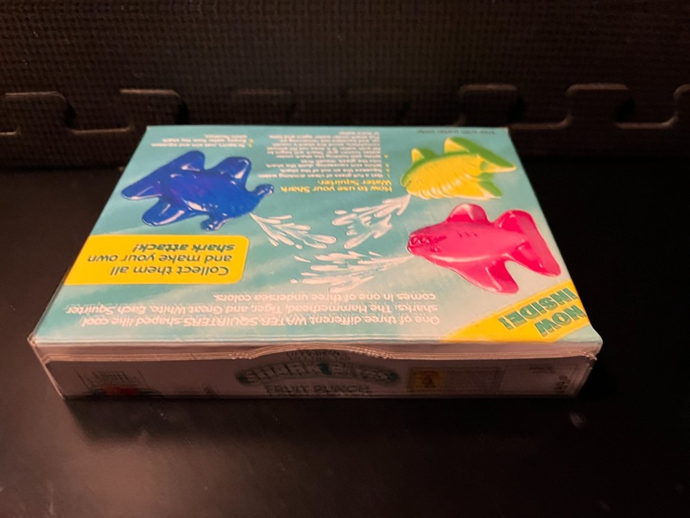 1990 Shark Bites Fruit Snacks (red squirter) - Replacement novelty display box