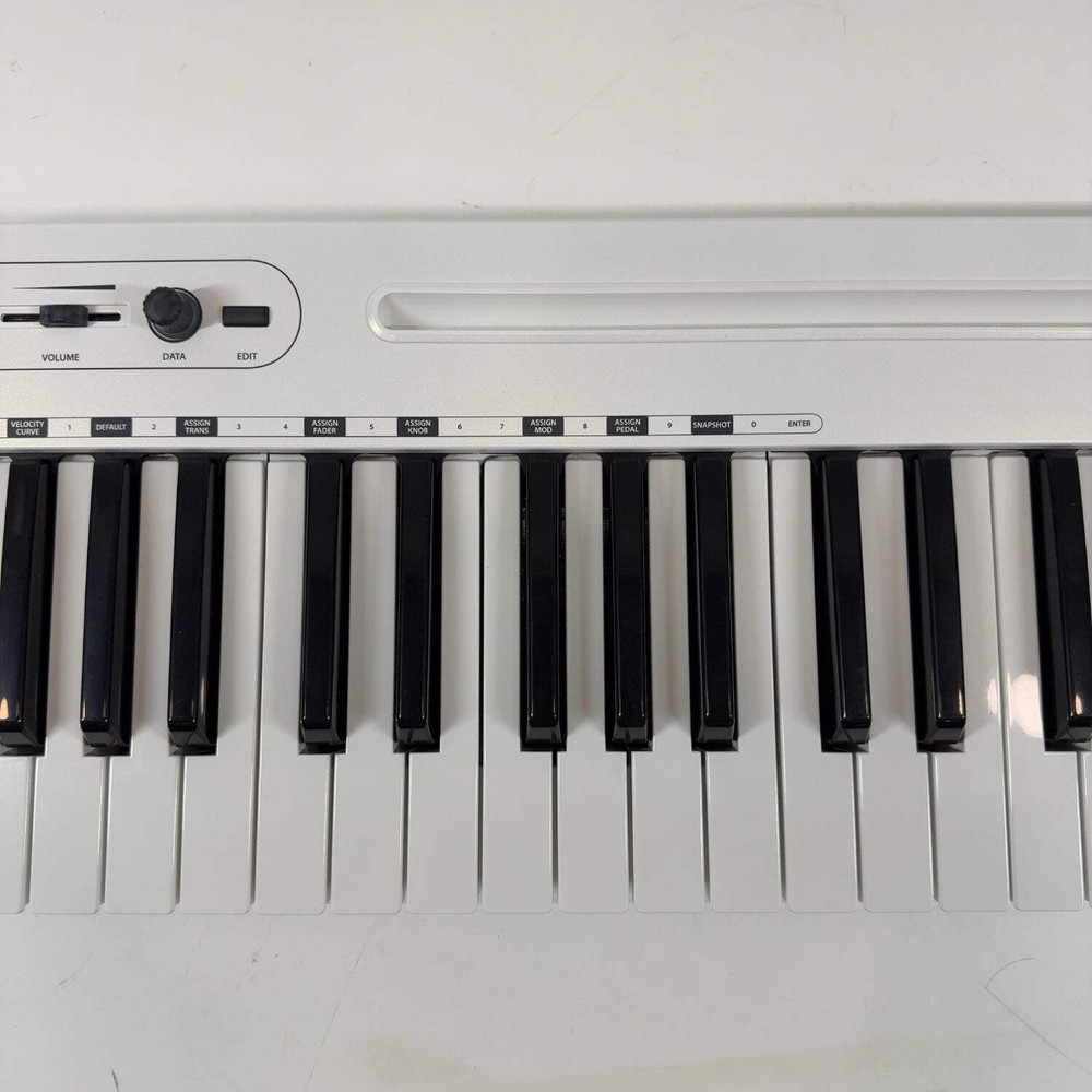 Samson Carbon 49 USB/MIDI Controller Keyboard SAKC49