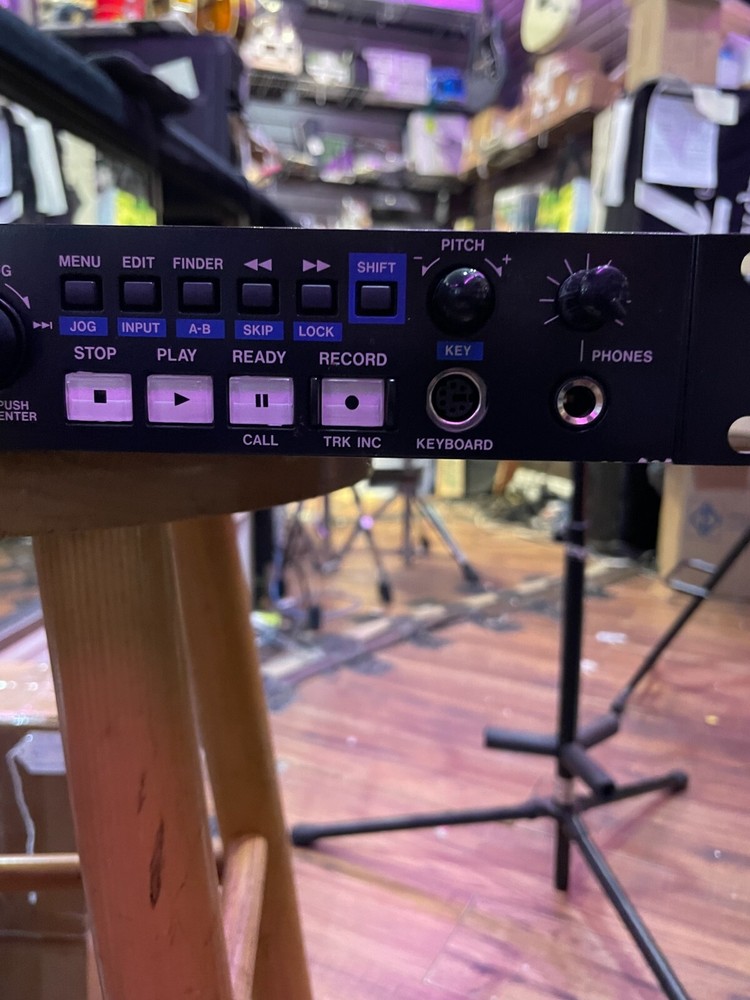 Tascam SS-R100 Recorder