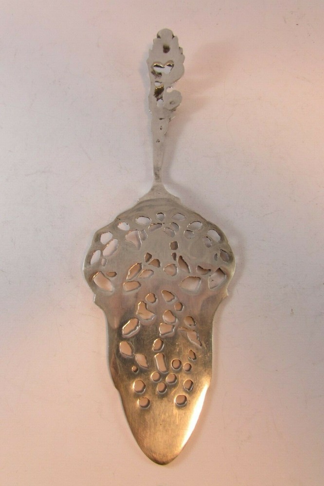 SOLID SILVER PIE SERVER CAKE SERVING 800Silver Rose Pattern Hazorfim Israel 1960