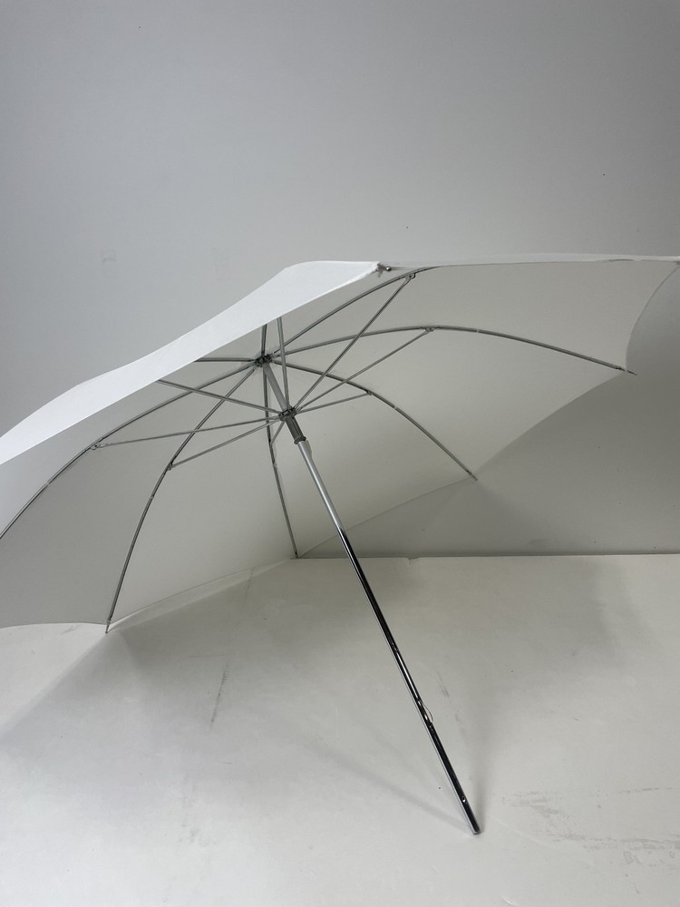 2 Lowel white Tota-brellas
