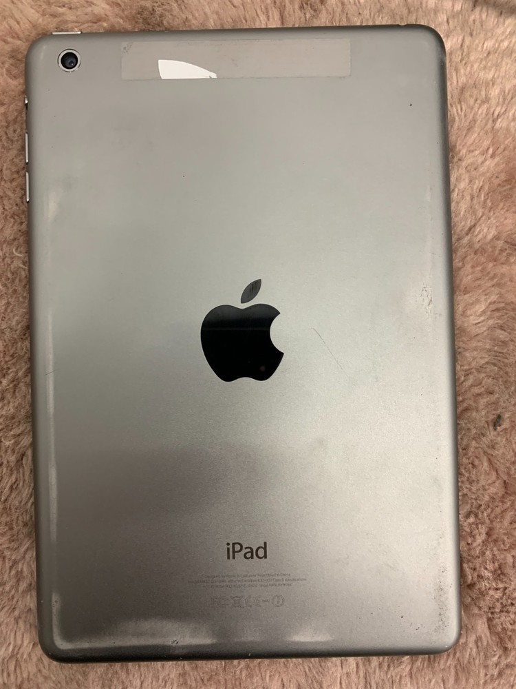 Apple iPad mini (1st Generation) Black/Silver MF433LL/A