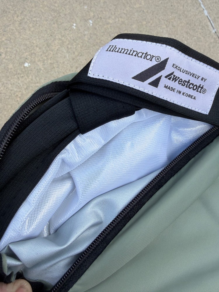 Westcott Illuminator Reflector – Silver/White Collapsible (with Case)