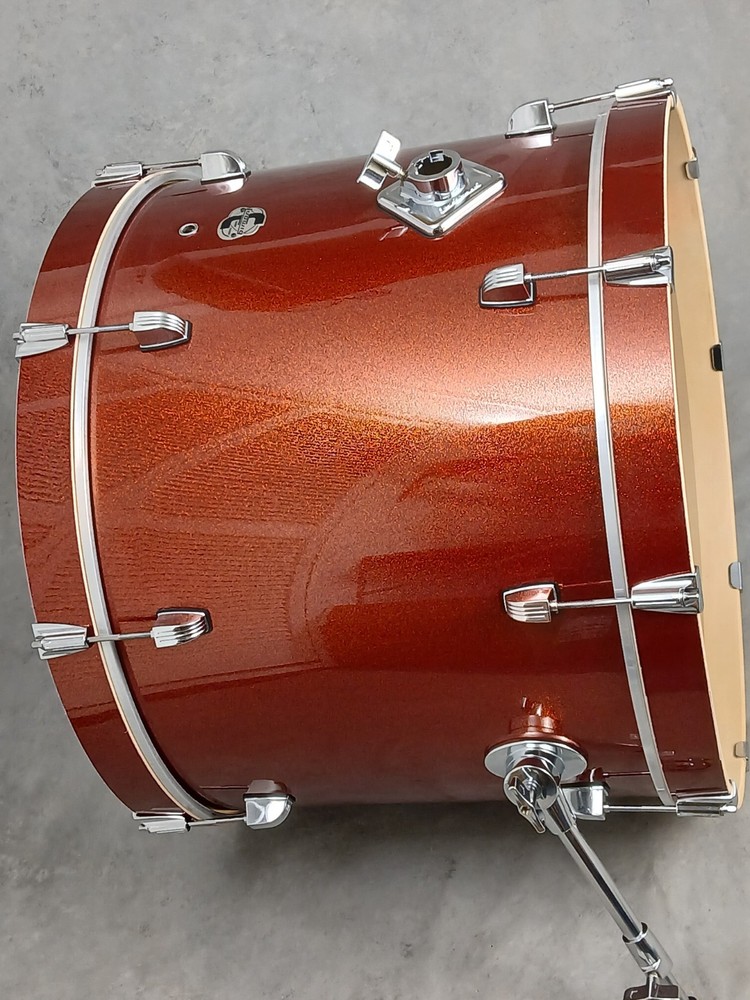 LUDWIG ELEMENT EVOLOLUTION 22" COPPER SPARKLE BASS DRUM, MINT CONDITION