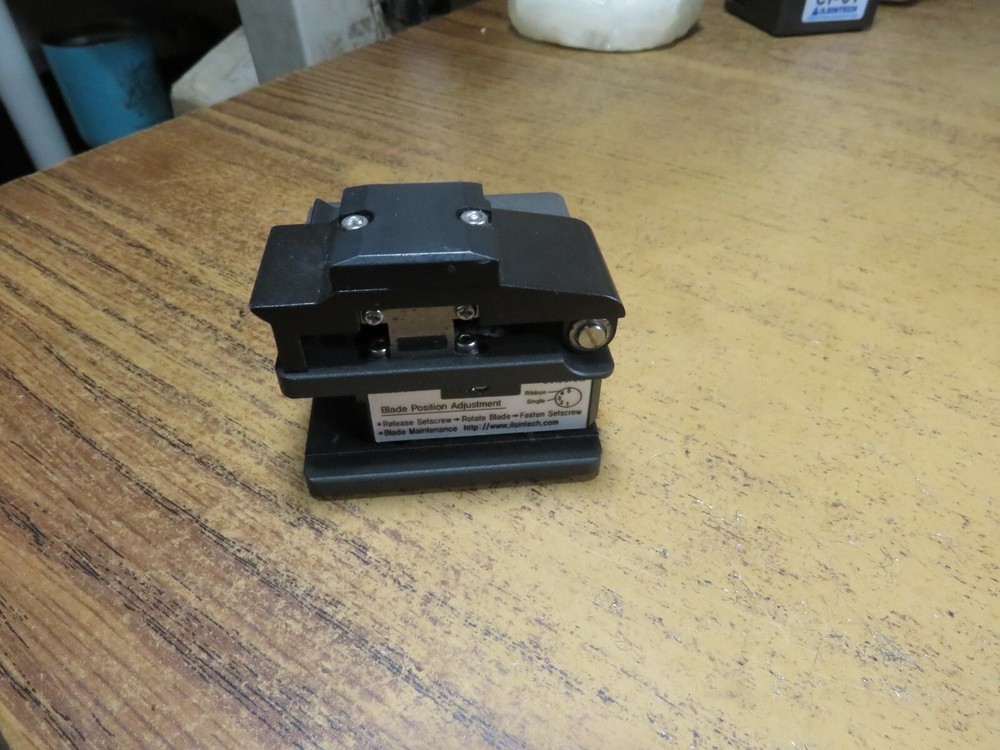 Ilsintech CI-01 optical fiber cleaver