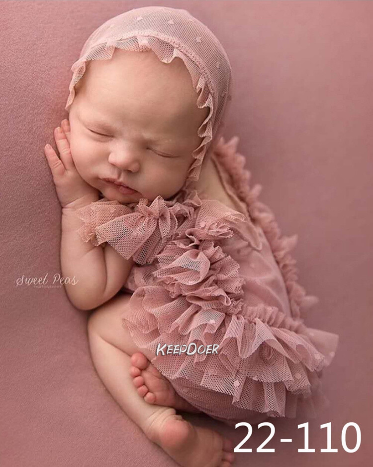 Newborn Studio Photo Shoot Photography Prop Baby Girl Lace Dress Pillow Hat Set