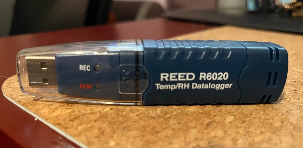 REED Instruments R6020 Temperature & Humidity USB Data Logger