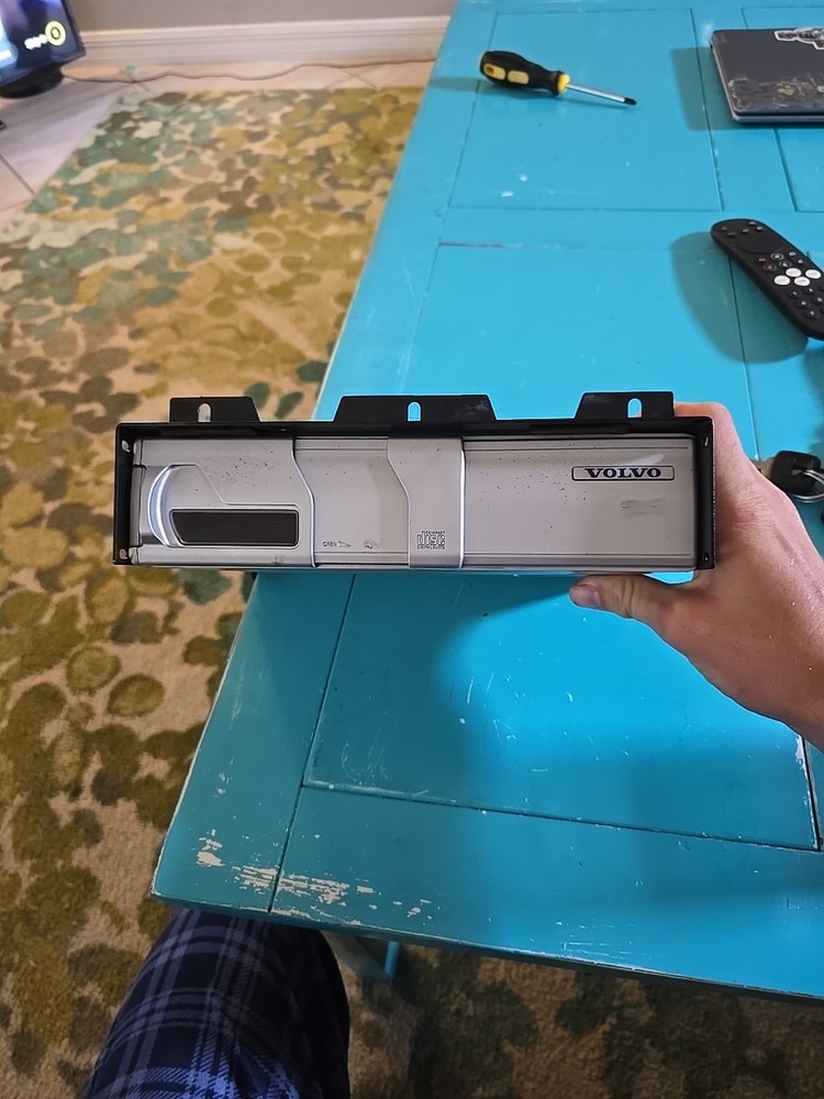 Volvo P80 6 Cd Disc Changer