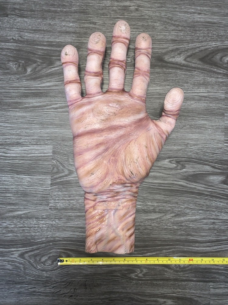 Cinema Secrets 2000 Halloween Hand