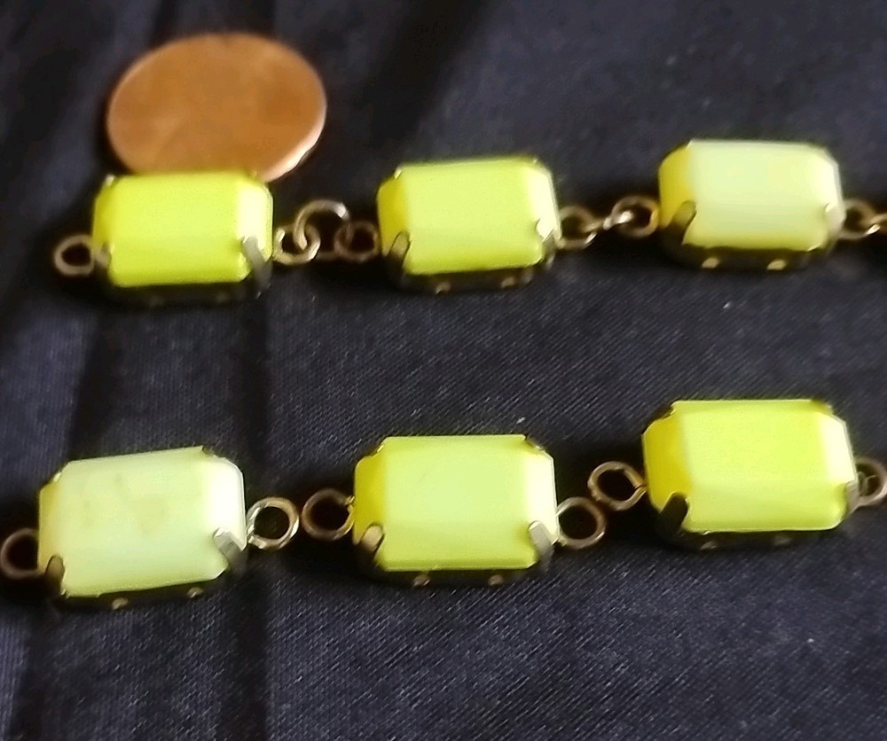 Neon Yellow Rectangular Plastic Gem Connectors