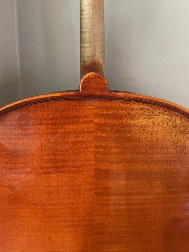 Jonathan Li cello by Eastman