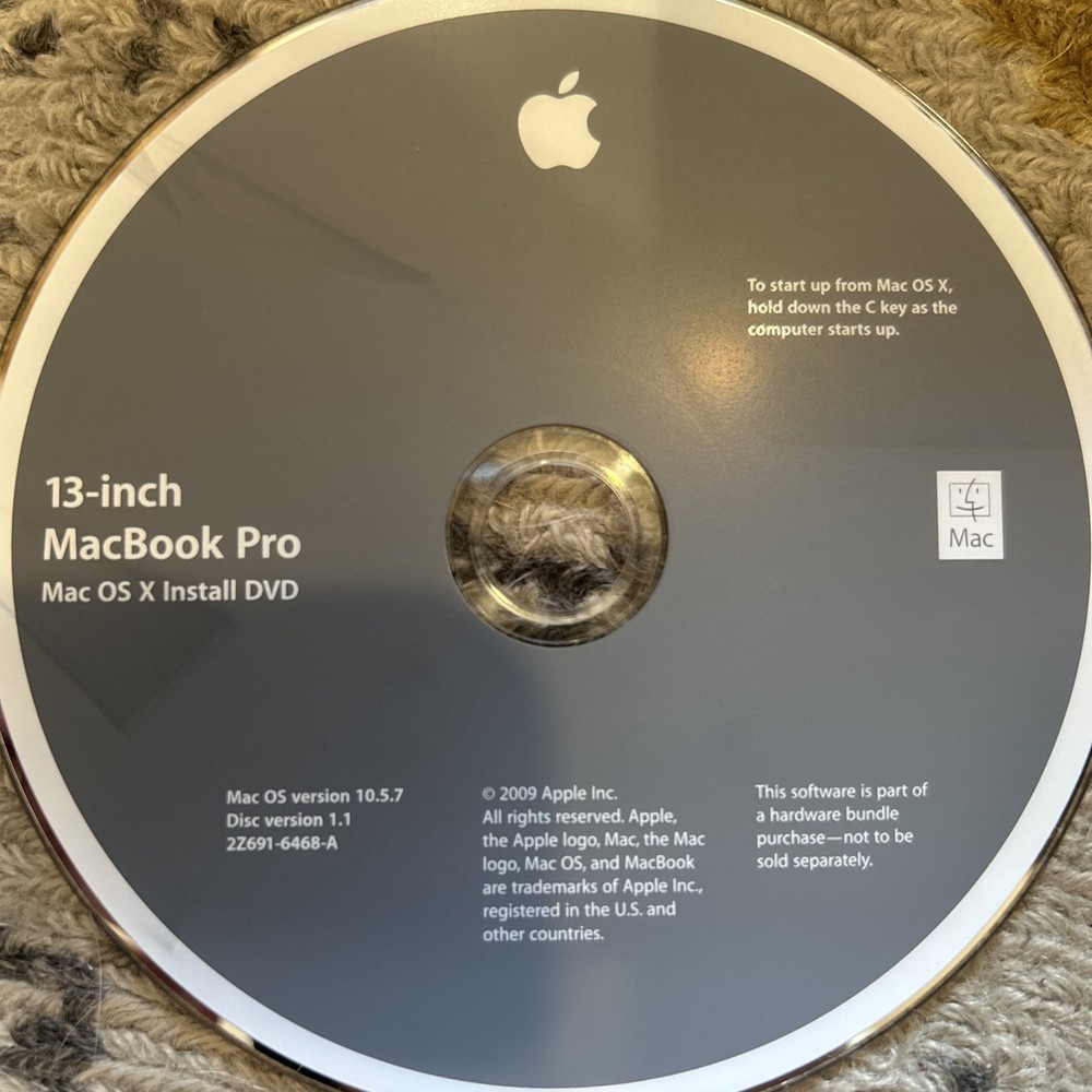 13 Inch MacBook Pro Install DVDs 10.5.7 - Untested