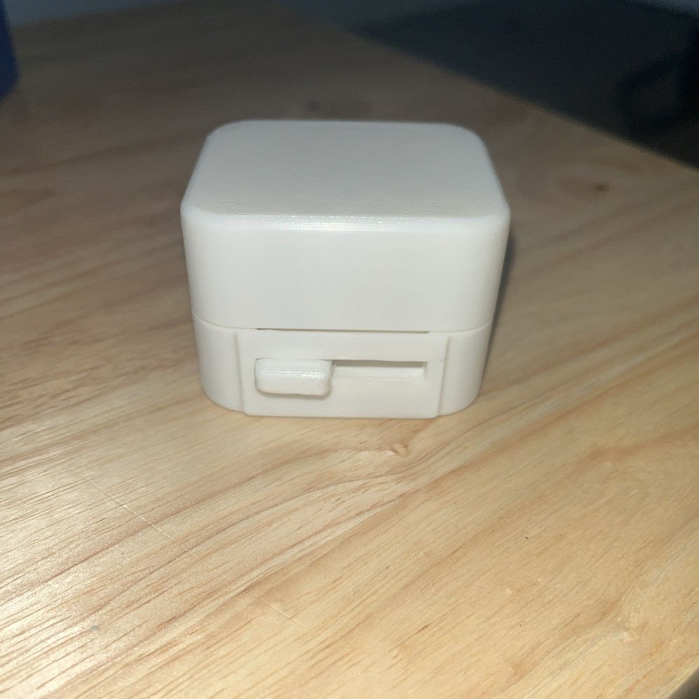 Tiny, Locking Hinged Box With Heart Inside Valentine’s Day Gift 3D Printed