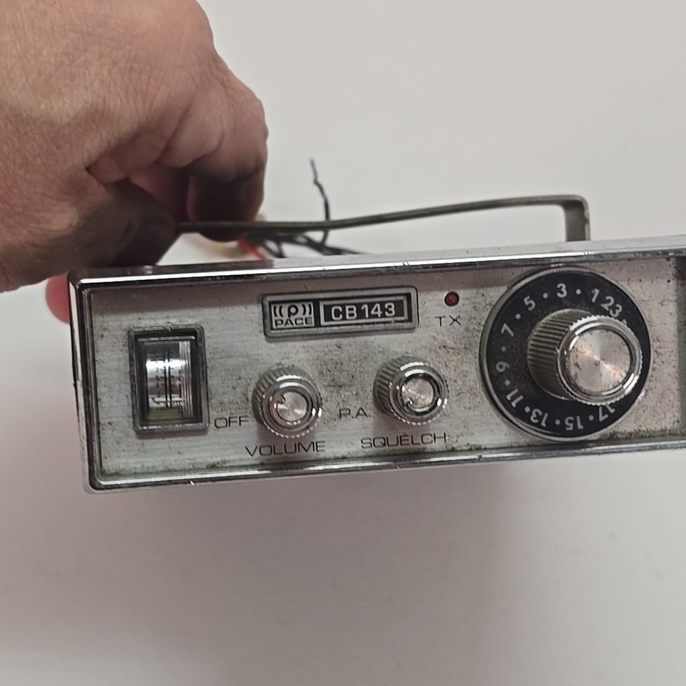 Vintage Pace model CB143 23CH CB Radio Transceiver Untested