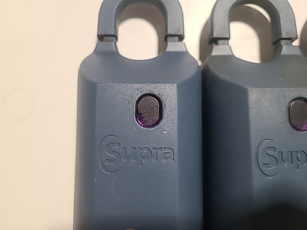 3 SUPRA iBox BT LE Bluetooth Smart LOCKBOX. Locked, No Code
