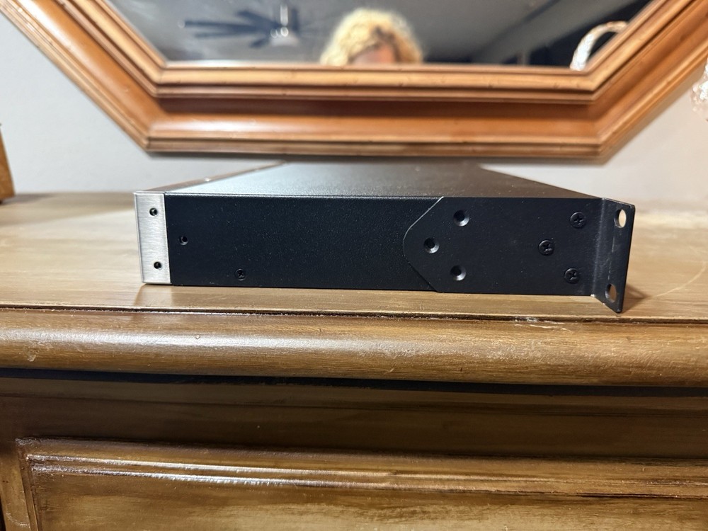 Digi CM 32 Connectware 32-Port Terminal Server Console –Tested And Powered On