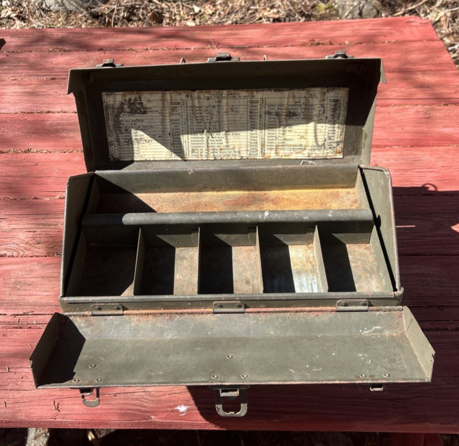Vintage MILITARY TOOL Box ????